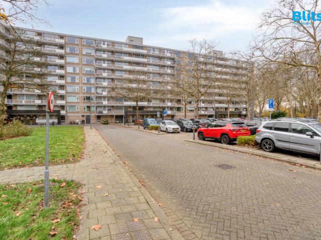 Woning te koop in Ommoord, Rotterdam