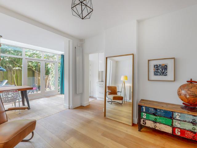 Benedenwoning te koop in Indische Buurt, Amsterdam