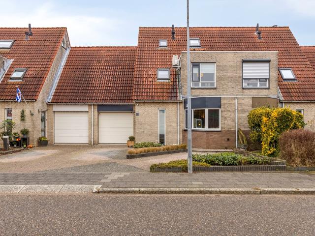 Woning te koop in Sommelsdijk, Zuid Holland