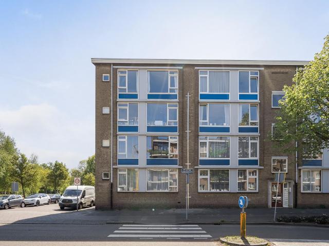 Bovenwoning te koop in Voorburg, Essesteijn