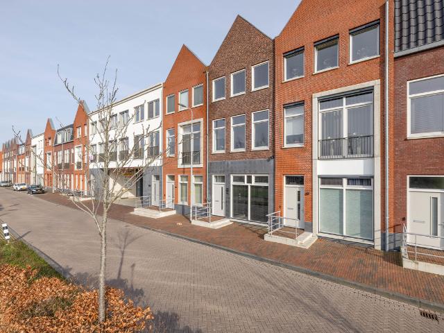 Woning te koop in Waddinxveen, Zuid Holland