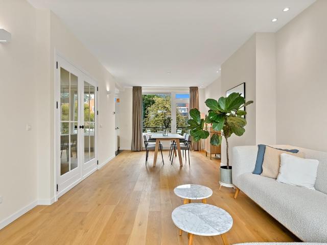 Bovenwoning te koop in Den Haag, Zuid Holland