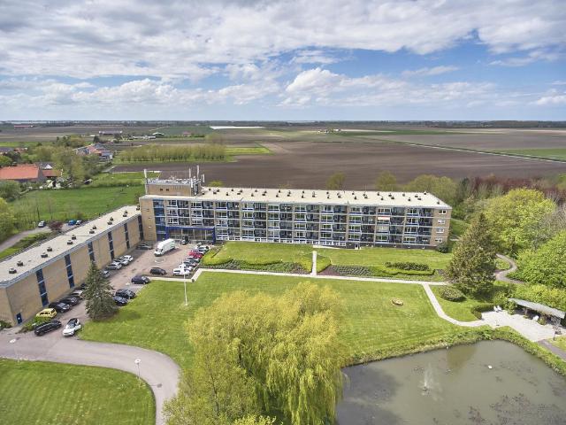 Appartement te koop in Dirksland, Zuid Holland