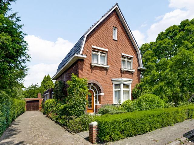 Tussenwoning te koop in Ospel, Limburg