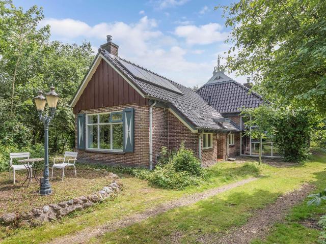 Woonboerderij te koop in Nijelamer