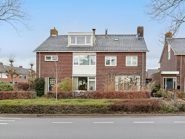 Eengezinswoning te koop in Langeraar, Zuid Holland