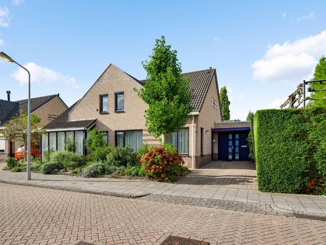 Bungalow te koop in Molenakker, Weert
