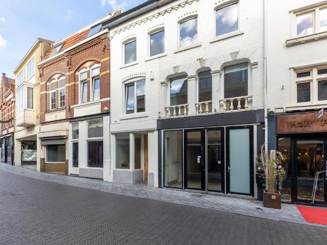 Bovenwoning te koop in Limbrichterveld, Sittard