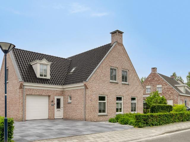 Eengezinswoning te koop in Breskens, Fort Soleil
