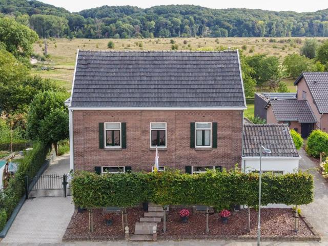 Woonboerderij te koop in Strabeek, Valkenburg