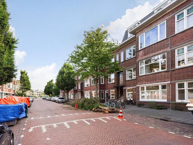Bovenwoning te koop in Bezuidenhout, Den Haag