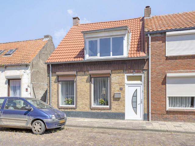 Eengezinswoning te koop in Sint-annaland