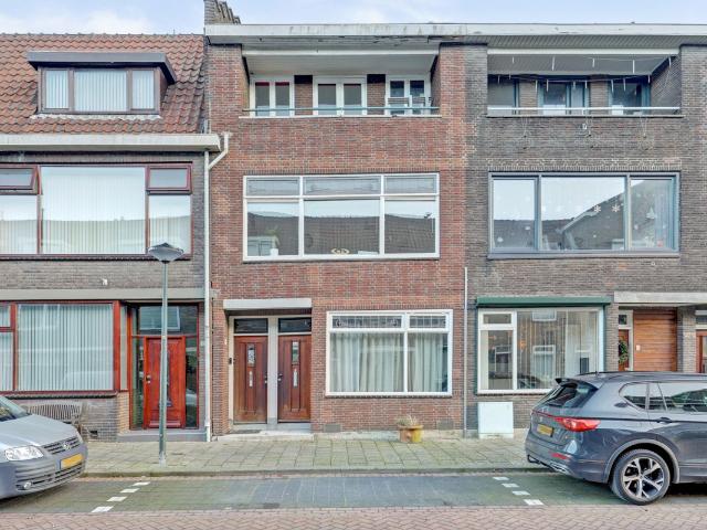 Bovenwoning te koop in Vlaardingen, Zuid Holland
