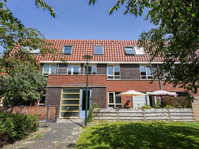 Dubbele Bovenwoning te koop in Wateringen