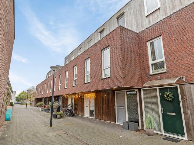 Eengezinswoning te koop in Sloten, Amsterdam