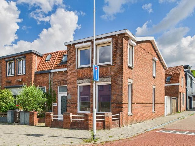 Eengezinswoning te koop in Terneuzen, Lievenspolder