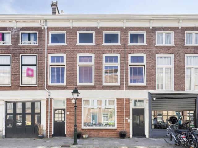 Bovenwoning te koop in 's-gravenhage, Zeeheldenkwartier