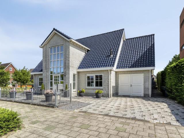Villa te koop in Heerhugowaard, Huygenhoek 2