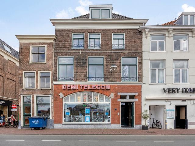 Bovenwoning te koop in De Camp, Leiden