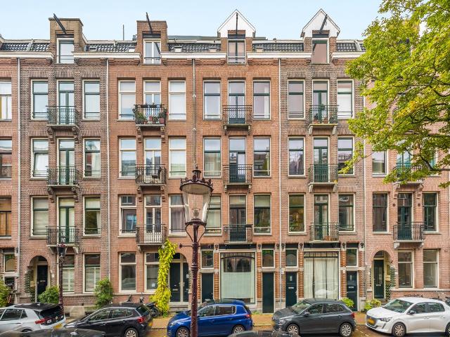 Bovenwoning te koop in Indische Buurt, Amsterdam