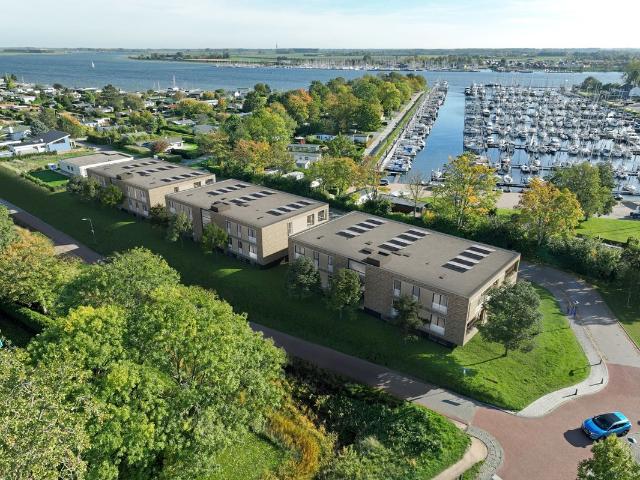 Bovenwoning te koop in Kortgene
