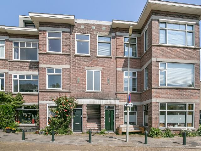 Bovenwoning te koop in Bomenbuurt, Zuid Holland