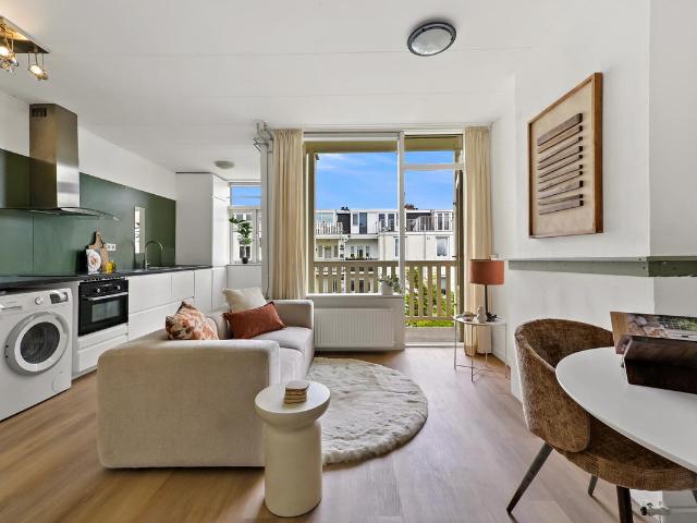 Bovenwoning te koop in Amsterdam, Staatsliedenbuurt Bovenwoning te koop in Amsterdam, Staatsliedenbuurt
