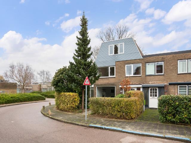 Eengezinswoning te koop in Oost, Hoofddorp