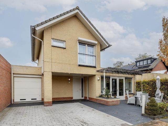 Bungalow te koop in Carnisselande, Barendrecht
