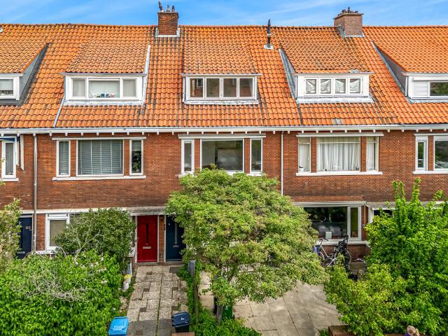Bovenwoning te koop in Voorburg