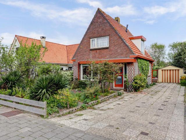 Eengezinswoning te koop in Julianadorp, Middelzand