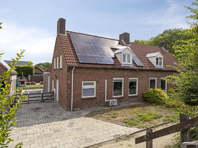 Woning te koop in Standdaarbuiten, Noord Brabant