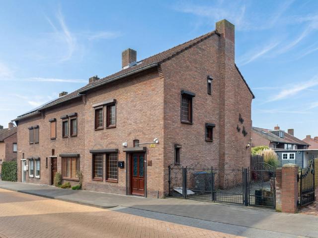 Woning te koop in Meezenbroek, Heerlen
