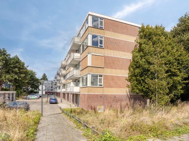 Bovenwoning te koop in Sluispolder, Maassluis