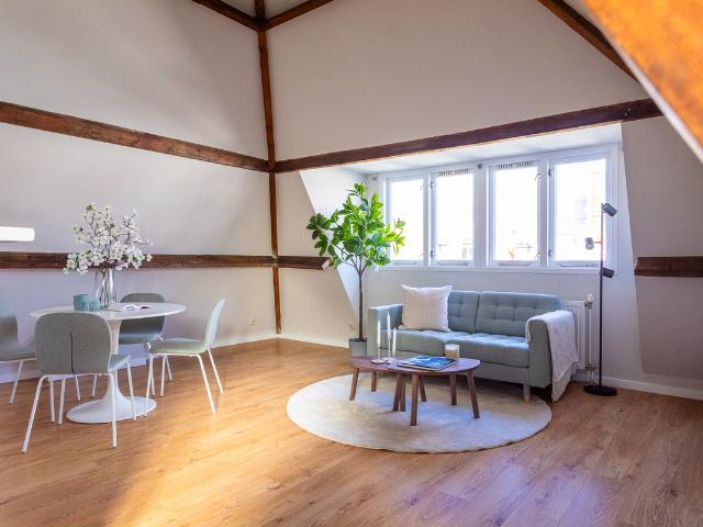 Bovenwoning te koop in Den Haag, Zuid Holland