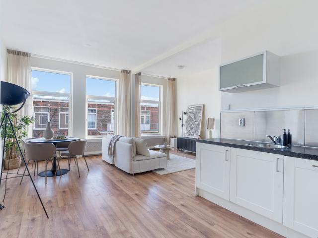 Bovenwoning te koop in Den Haag, Zuid Holland