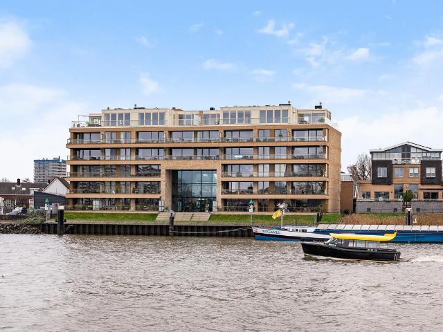 Penthouse te koop in Krimpen Aan Den Ijssel, Zuid Holland
