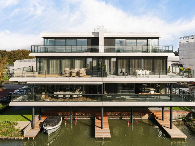 Appartement te koop in 's-gravenzande, Zuid Holland