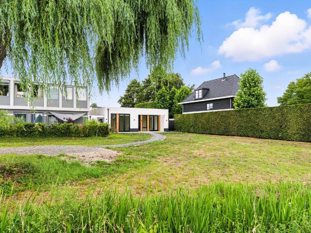 Bungalow te koop in Alblasserdam