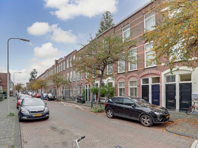 Dubbele Bovenwoning te koop in Vooruit II, 's-gravenhage