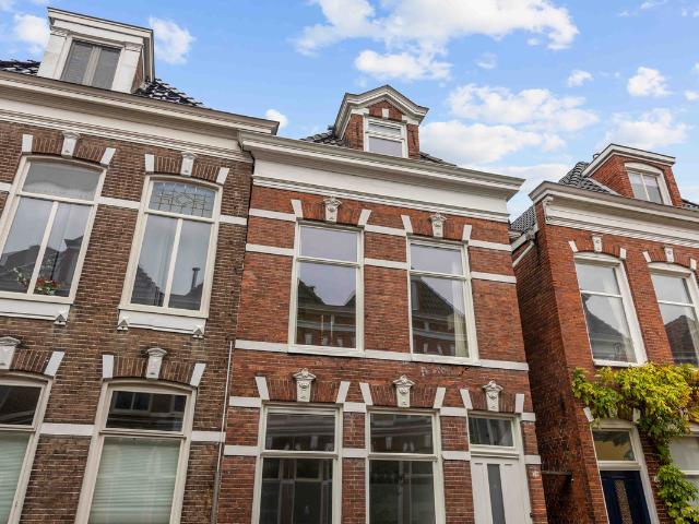 Bovenwoning te koop in Centrum, Groningen