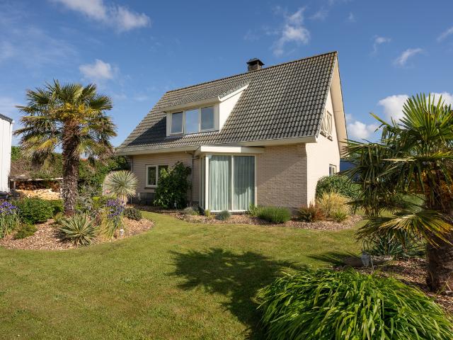 Eengezinswoning te koop in Oudeschild