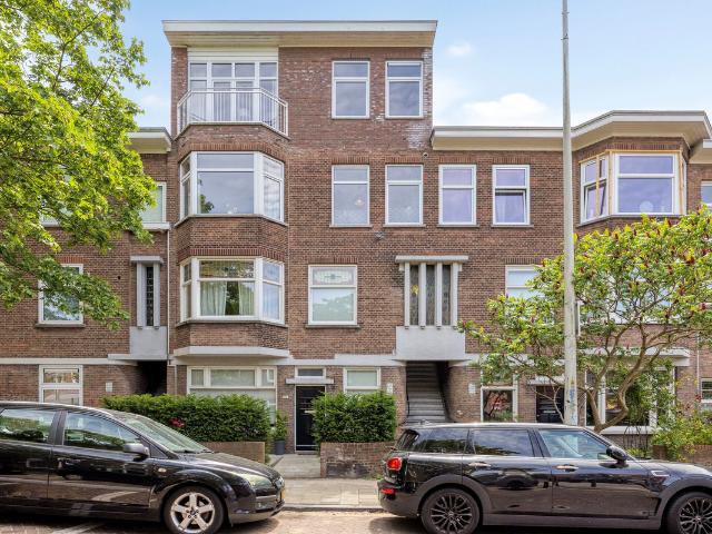 Bovenwoning te koop in 's-gravenhage, Bloemenbuurt