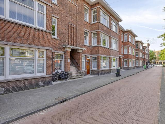 Bovenwoning te koop in Vruchtenbuurt, 's-gravenhage