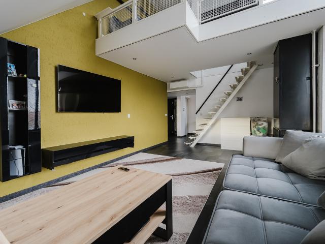 Dubbele Bovenwoning te koop in Spijkenisse, Zuid Holland