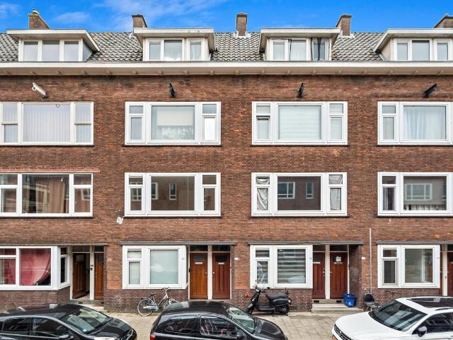 Bovenwoning te koop in Tarwewijk, Rotterdam