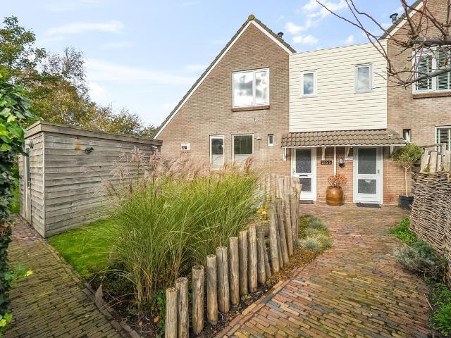 Eengezinswoning te koop in Vogelzand, Den Helder