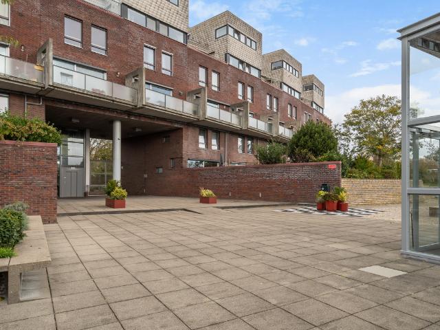 Dubbele Bovenwoning te koop in Notenbuurt, 's-gravenhage