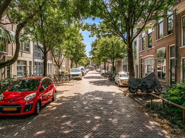 Geschakelde Woning te koop in Maredorp, Leiden