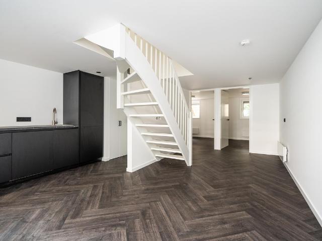 Benedenwoning te koop in Rotterdam, Middelland